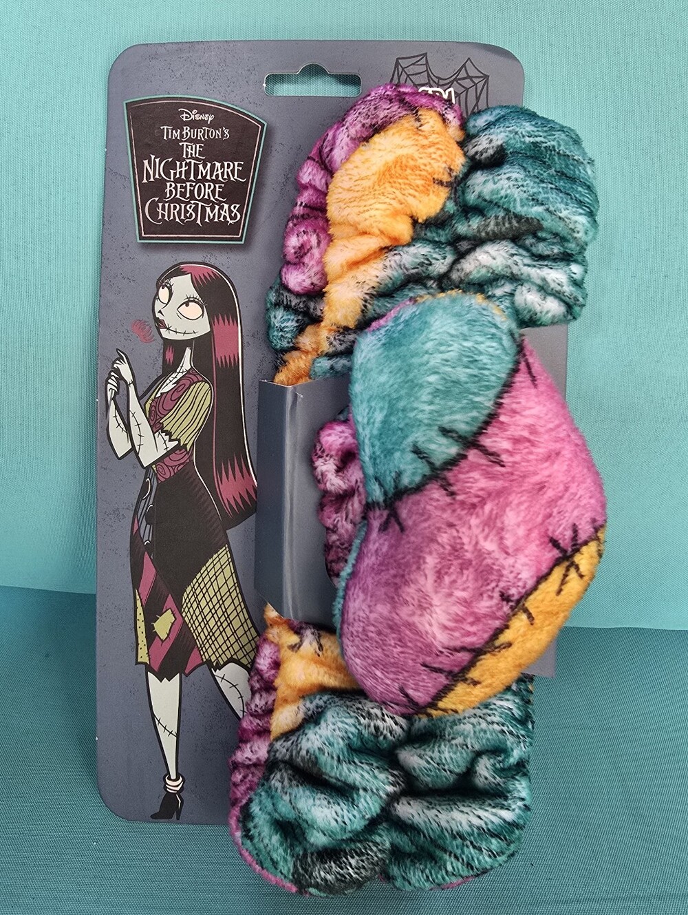 The Nightmare Before Christmas Cosmetic & Accessory Set - 6 Pc Bundle - Picture 5 of 7